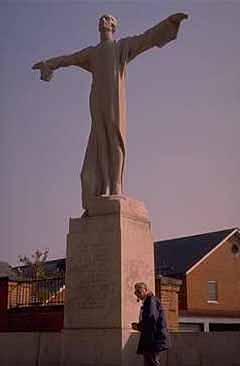 titanicmonument.jpg
